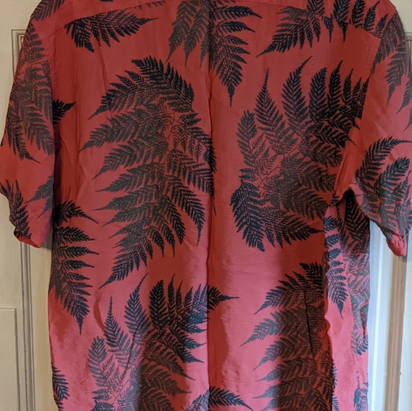 Men's Hawaiian Shirt XL - Picture 3 of 3